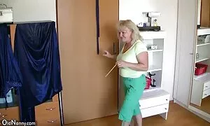 الرجل يمزح مع شقراء مع سوط سكسي محجبات عراقي فيديو إباحي 